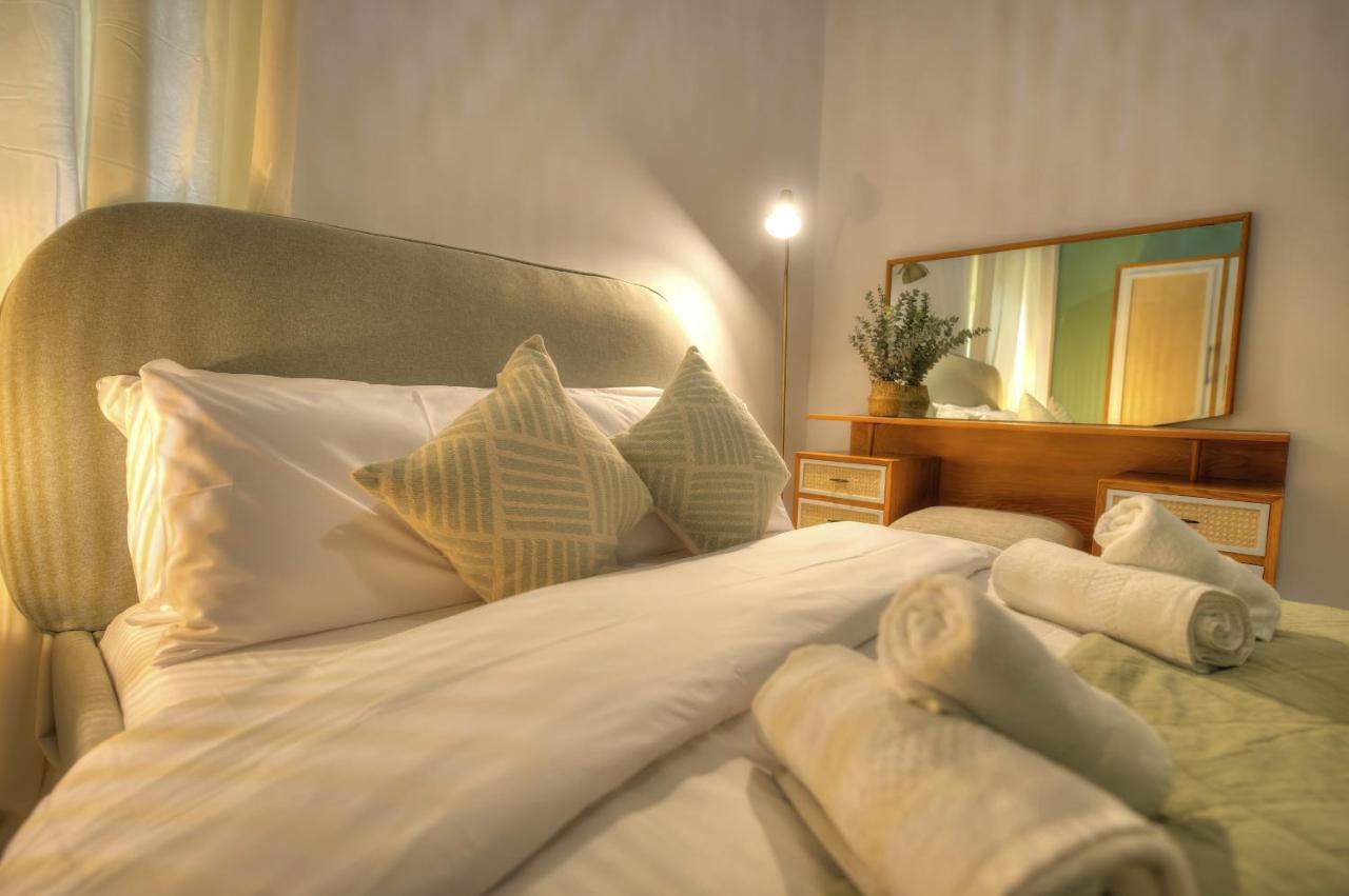 Beautifully Furnished Seafront 4 Bedrooms Goslm-4 Sliema Bagian luar foto