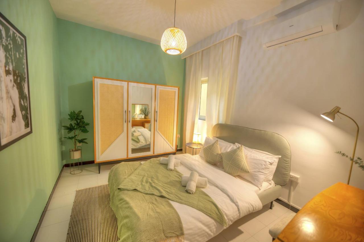 Beautifully Furnished Seafront 4 Bedrooms Goslm-4 Sliema Bagian luar foto