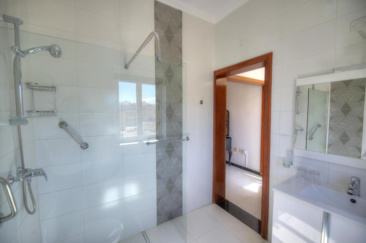 Beautifully Furnished Seafront 4 Bedrooms Goslm-4 Sliema Bagian luar foto